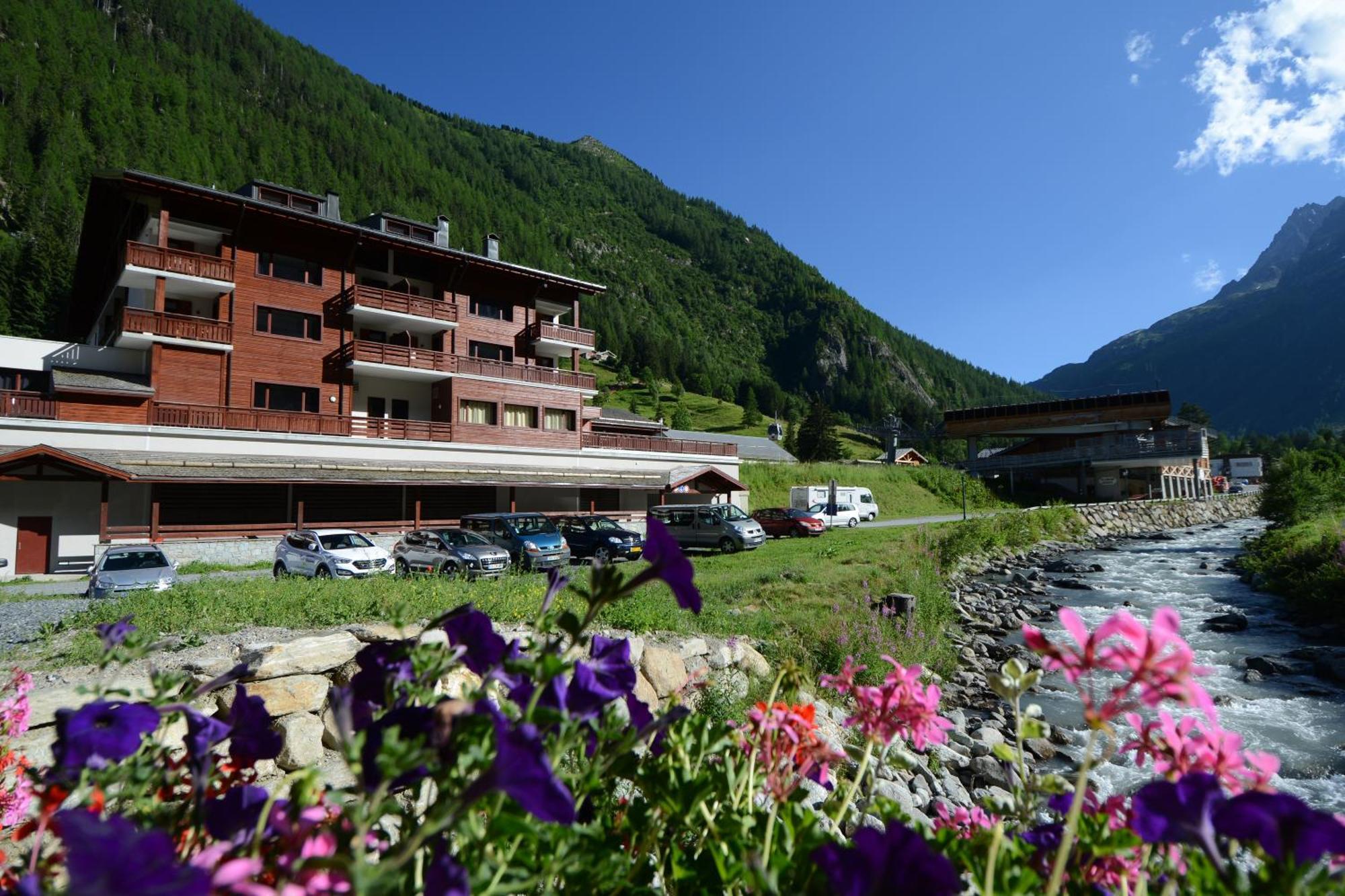 Dormio Resort Les Portes Du Mont Blanc Валлорсин Экстерьер фото